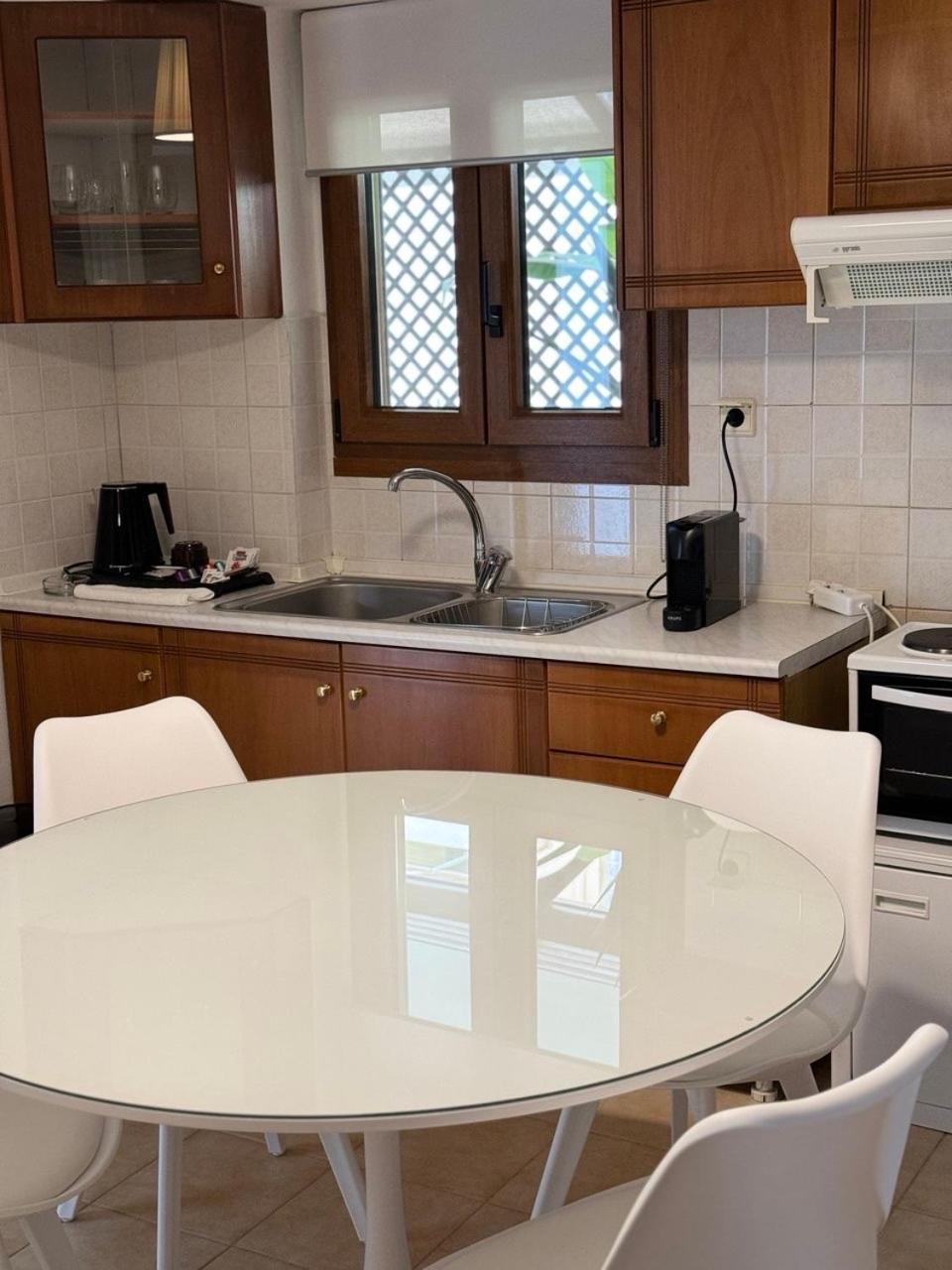 플라타모나스 Amaryllis House 아파트 외부 사진